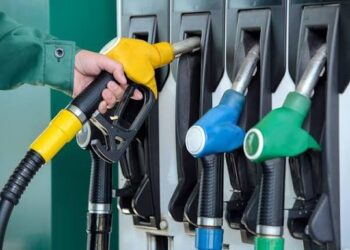 Por la suba del dólar hubo aumentos en los combustibles