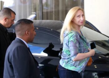 La Justicia ordenó frenar la difusión de los audios atribuidos a Karina Milei grabados en Casa Rosada