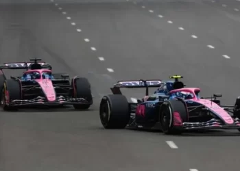 Colapinto, último en Bakú tras el choque de Albon: Verstappen ganó y Piastri abandonó