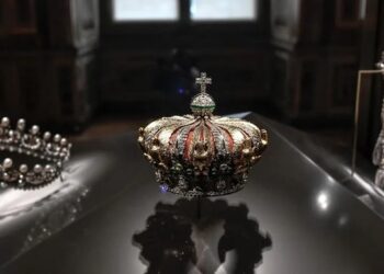Robo en el Louvre: se llevaron joyas de Napoleón