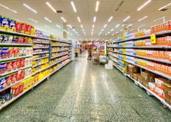Los alimentos acumulan una suba de 3% en octubre
