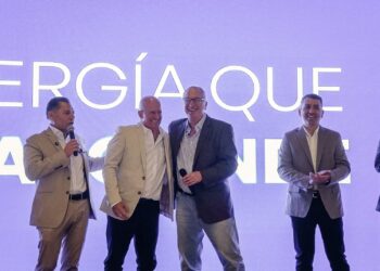 Encuentro turístico del país en el centro de convenciones Iryapú que se realiza por primera vez fuera de Buenos Aires