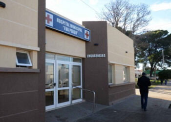 Los trabajadores del Hospital Naval de Punta Alta no cobran hace dos meses y evalúan un paro