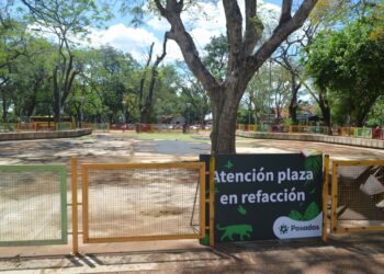 Refacciones en la plaza del Parque Paraguayo