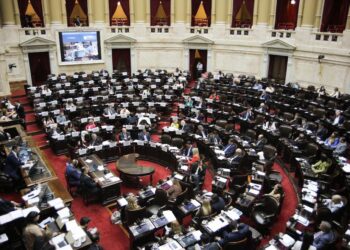 Milei evalúa el veto del presupuesto 2026, tras la jugada de seis gobernadores que debilitó la herramienta central del Gobierno