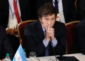 Javier Milei subirá por decreto su sueldo y los del resto del Poder Ejecutivo