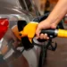 Aseguran que baja la nafta: a cuánto disminuirá y a partir de cuándo