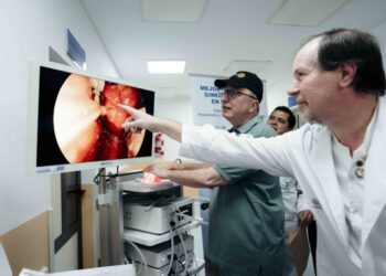 El hospital Favaloro incorporó moderno equipamiento laparoscópico