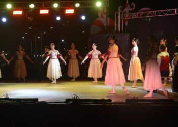 La Escuela Municipal de Danzas cerró el año con un gran espectáculo