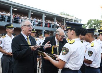 Egresaron 158 nuevos oficiales de la Universidad de las Fuerzas de Seguridad