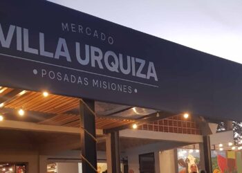 Realizaron recorrido histórico por Villa Urquiza