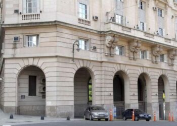 Javier Milei reformuló por DNU la Ley de Inteligencia y la SIDE podrá disponer la detención de personas