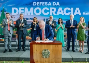Lula vetó la ley que buscaba reducir la condena de Bolsonaro