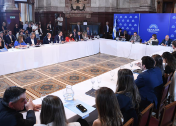 Dictamen express para tratar la reforma laboral en el Senado