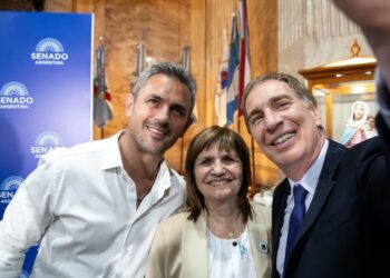 Gobierno extiende sesiones extraordinarias para forzar la reforma laboral ante creciente conflicto social y político
