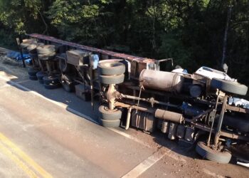 Choque frontal de camiones en el puente Piray Guazú interrumpió el tránsito