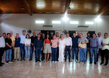 El gobierno provincial y jefes comunales del norte coordinan mejoras en el Instituto de Prevision Social