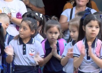 Desde el gobierno provincial aseguran diálogo permanente con gremios sobre paritarias