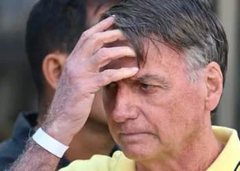 Jair Bolsonaro está internado en terapia intensiva con bronconeumonía