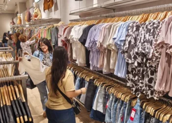 Cae la venta de ropa, crecen los despidos y se agrava la crisis en la industria textil