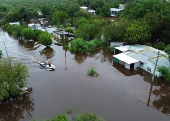 Restablecen el servicio móvil en Lamadrid tras el temporal que dejó a la ciudad anegada y sin luz