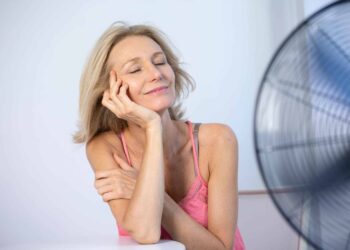 Menopausia: especialistas destacan el cuidado integral para mejorar la calidad de vida