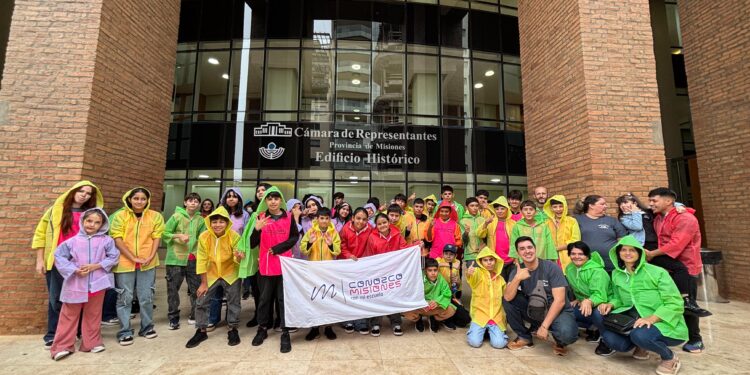 Estudiantes premiados en el MóvilFest 2025 realizaron un viaje educativo a Posadas