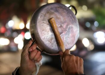 Cacerolazo en Chile por el aumento de combustibles