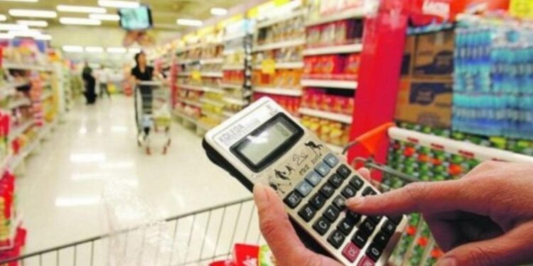 Una familia tipo necesita $1.434.464 por mes para no ser pobre