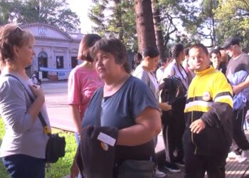 Personas con discapacidad y familiares marchan contra cambios que amenazan prestaciones