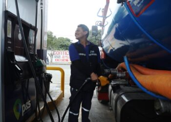 Ecuador aumenta los precios de las gasolinas y del diésel hasta el 11 de mayo