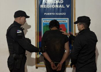 Puerto Iguazú: Lo detuvieron tras amenazar a su madre con un cuchillo