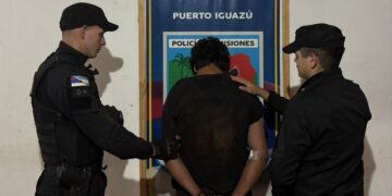 Puerto Iguazú: Lo detuvieron tras amenazar a su madre con un cuchillo