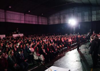 La Facultad de Arte y Diseño de Oberá celebró la graduación de 141 nuevos profesionales