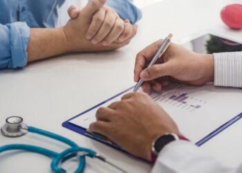 Las prepagas aumentan 417% desde que asumió Milei