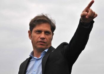 Kicillof acelera su construcción federal y desembarca en Corrientes para consolidar su proyecto presidencial