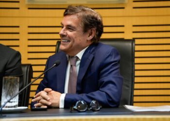Rovira anunció una nueva batería de proyectos de leyes