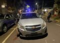 Conducía alcoholizado, chocó dos autos estacionados y terminó detenido