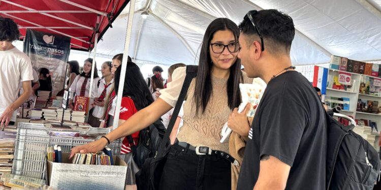 Más de 1700 estudiantes ya pasaron por la Feria del Libro en Posadas