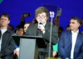 Milei criticó a Lula en Brasil y respaldó a Flavio Bolsonaro