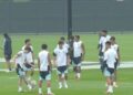 Argentina entrenó bajo la lluvia y España suspendió su práctica