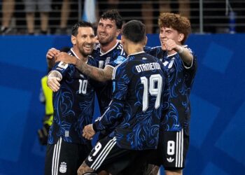 La Selección argentina enfrenta a Inglaterra en busca de un lugar en la gran final del Mundial de Fútbol 2026