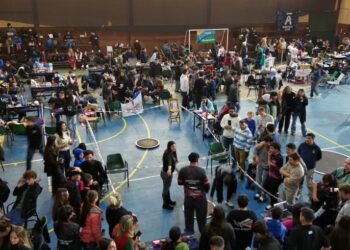 Más de 300 competidores abrieron la Copa Robótica Misiones 2026