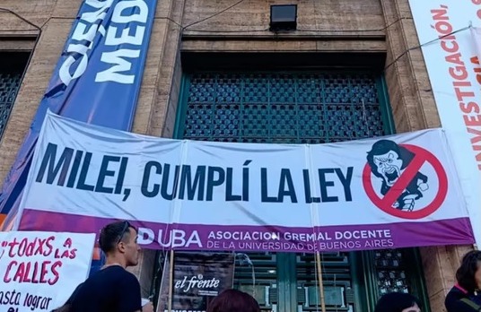 Docentes universitarios paran 48 horas contra el Gobierno por fondos y salarios