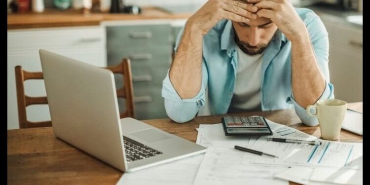 Misiones limita el peso de los créditos sobre los salarios estatales y prepara un tope a las tasas