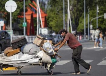 La pobreza subió al 32,3% en el primer semestre y alcanza a 15,5 millones de personas