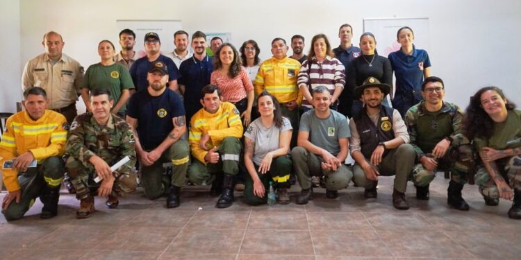 Ecología avanza en un protocolo para prevenir y responder a incendios forestales en el Parque Urugua-í