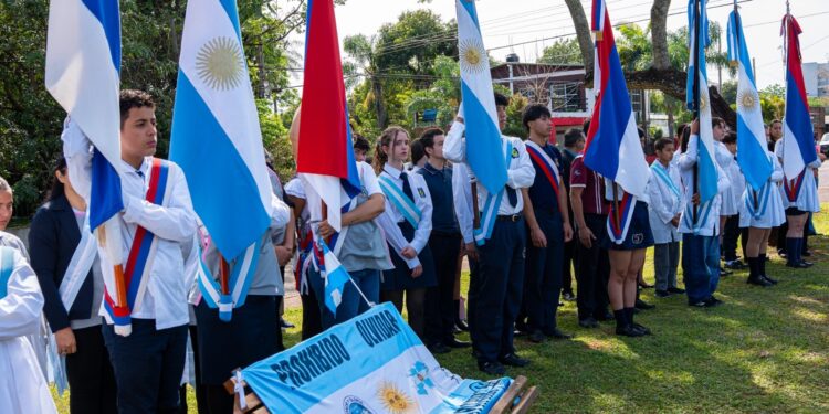 Miguel Lanús celebra 122 años con la inauguración de la plazoleta Malvinas Argentinas