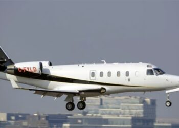 Un avión sanitario con seis personas desapareció sobre el Atlántico