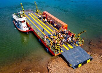 Prefectura suspendió el servicio de balsas y lanchas en Eldorado por la crecida del río Paraná